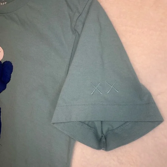 KAWS t-shirt - Picture 3 of 5
